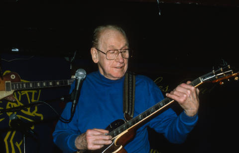 Les Paul Fine Art Print