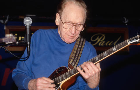 Les Paul Fine Art Print