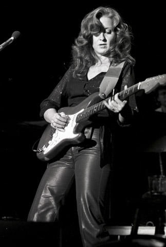 Bonnie Raitt Fine Art Print