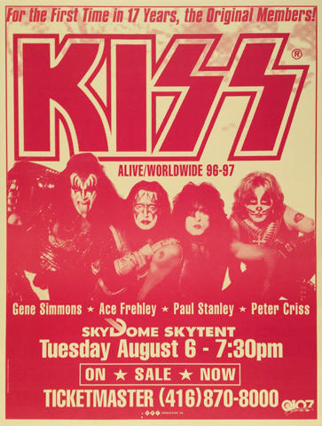 Kiss Poster